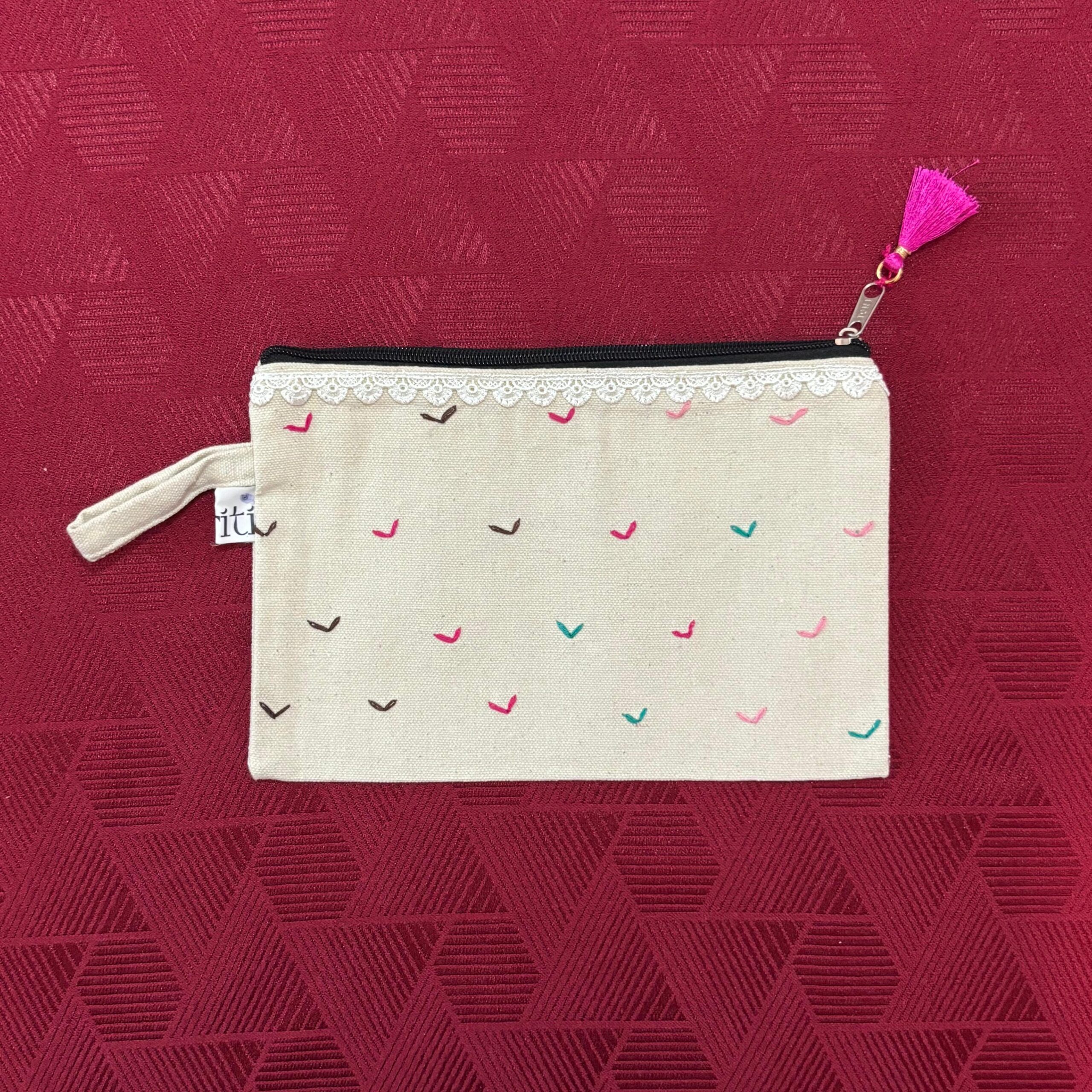 Mixed Dot Tassel Pouch